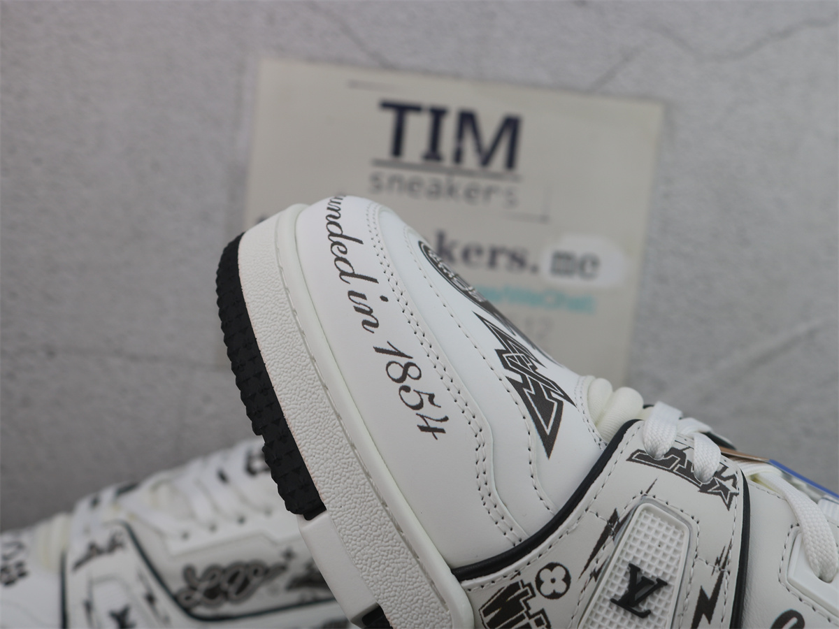 LV Trainer Sneaker White Black